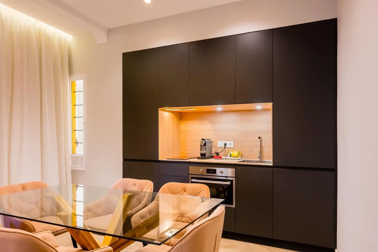 Elegant Apartment - 2 Bd 1 Bth - Center Sevilla Spain
