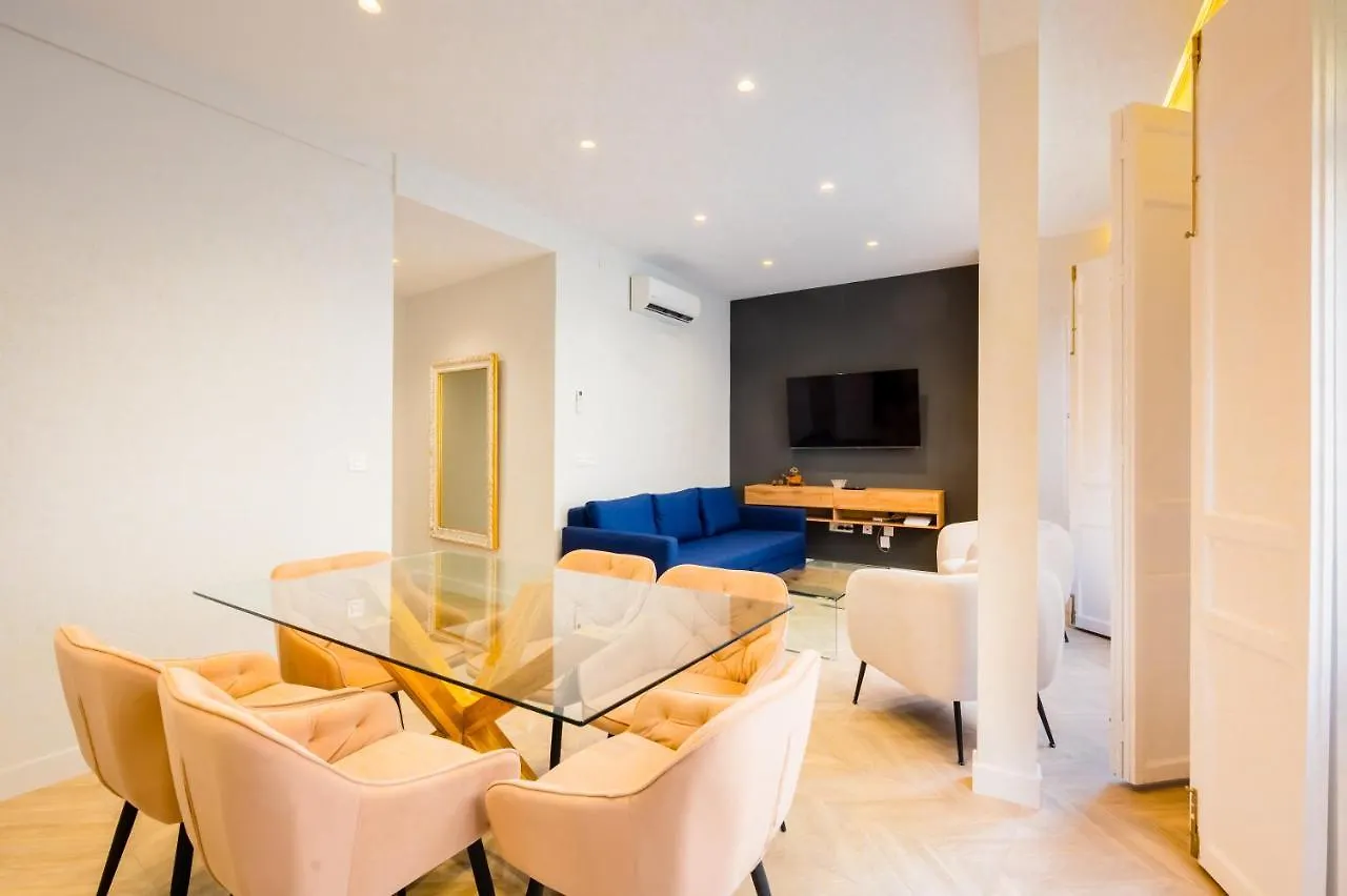 Elegant Apartment - 2 Bd 1 Bth - Center Sevilla