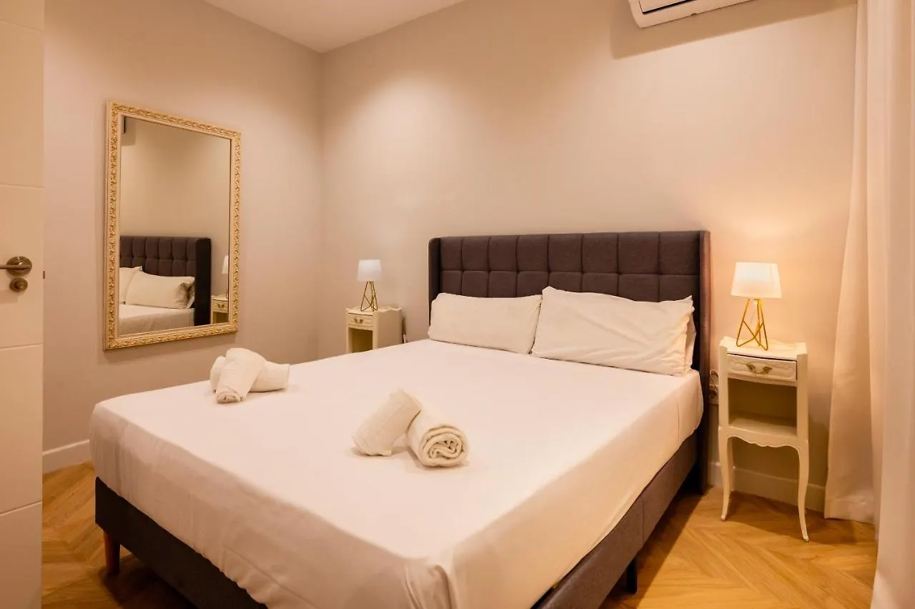 Elegant Apartment - 2 Bd 1 Bth - Center Sevilla Seville